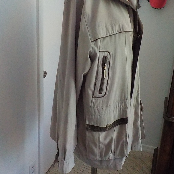 Mian Classic Taupe Micro Satin Jacket - Picture 4 of 11